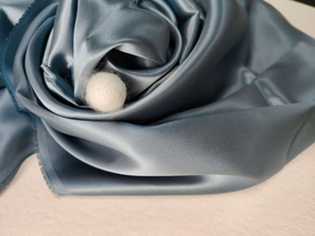 Kjøp 6A klasse lyseblå silkestoff for silkeklær for engrosfabrikken